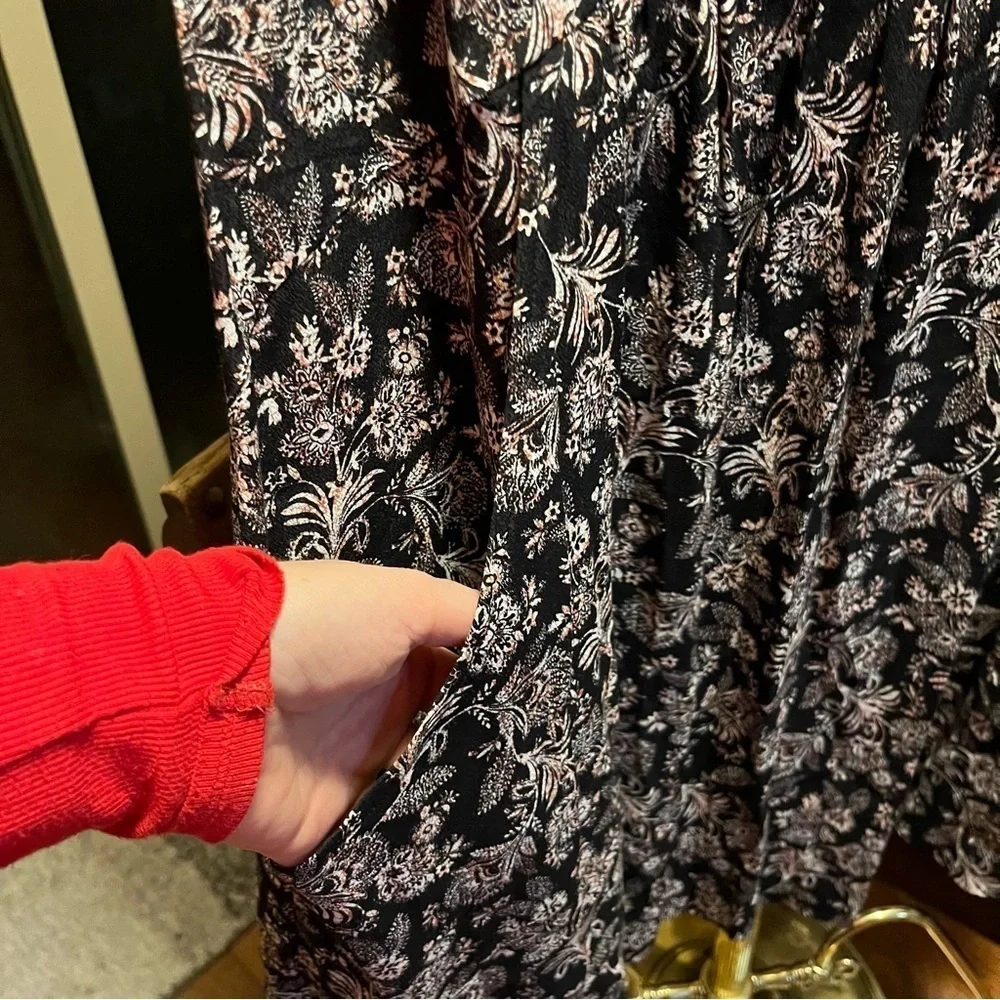 GARNET HILL ~ Black Floral Midi Dress with Pockets White Black Orange - Picture 6 of 9